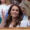 Kate Middleton assiste au match de Roger Federer contre Lloyd Harris à Wimbledon le 2 juillet 2019.