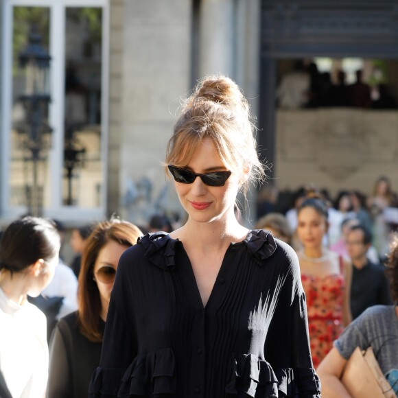 Louise Bourgoin arrive au défilé Haute Couture Valentino collection Automne-Hiver 2019/20 à l'hôtel Salomon de Rothschild à Paris, France, le 3 juillet 2019. © Veeren-Clovis/Bestimage