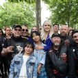 Exclusif - Laeticia Hallyday et ses filles Joy et Jade posent avec des bikers - Laeticia Hallyday sort de sa loge pour se rendre sur la scène puis pose avec des bikers et ses amis lors de l'inauguration de l'esplanade Johnny Hallyday à Toulouse, le 15 juin 2019. Laeticia Hallyday et ses filles Jade et Joy sont venues inaugurer une esplanade portant le nom de Johnny Hallyday située en face du Zénith de Toulouse, le 15 juin 2019, date hautement symbolique puisque le rockeur aurait eu 76 ans. © Dominique Jacovides/Bestimage