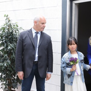 Exclusif - Laeticia Hallyday et sa fille Joy à la sortie de la loge - Laeticia Hallyday sort de sa loge pour se rendre sur la scène puis pose avec des bikers et ses amis lors de l'inauguration de l'esplanade Johnny Hallyday à Toulouse, le 15 juin 2019. Laeticia Hallyday et ses filles Jade et Joy sont venues inaugurer une esplanade portant le nom de Johnny Hallyday située en face du Zénith de Toulouse, le 15 juin 2019, date hautement symbolique puisque le rockeur aurait eu 76 ans. © Dominique Jacovides/Bestimage