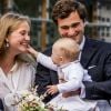 Le prince Amedeo de Belgique avec sa fille la princesse Anna Astrid le 29 juin 2017 à Bruxelles lors d'une célébration du 80e anniversaire de la reine Paola de Belgique.