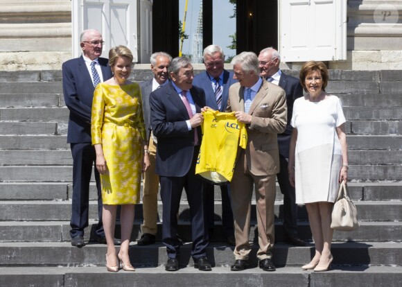 Le roi Philippe de Belgique et sa femme la reine Mathilde de Belgique ont reçu le champion Eddy Merckx et sa famille à l'occasion du 50ème anniversaire de sa première victoire dans le Tour de France le 5 juillet 2019 au château de Laeken à Bruxelles à la veille du départ du Tour 2019.