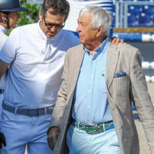 Guillaume Canet, son père Philippe et Paloma de Crozals pendant la reconnaissance du Prix Geberit en faveur de l'association Ela lors du Longines Paris Eiffel Jumping au Champ de Mars à Paris, France, le premier 7 juillet 2019. © Pierre Perusseau/Bestimage