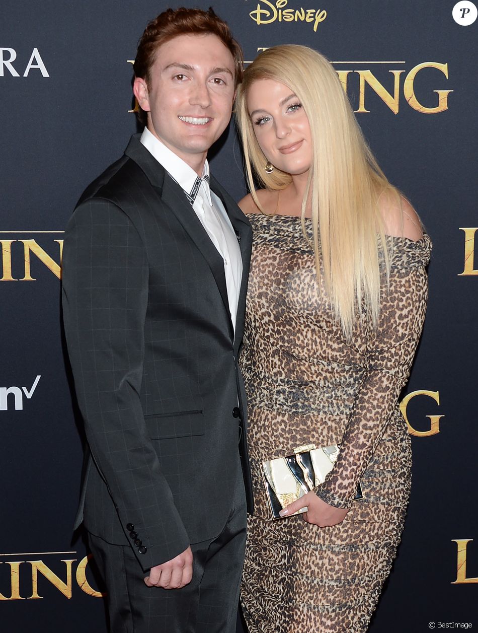 Meghan Trainor Et Son Mari Daryl Sabara à La Première De The Lion King Au Théâtre Dolby Dans Le 9552