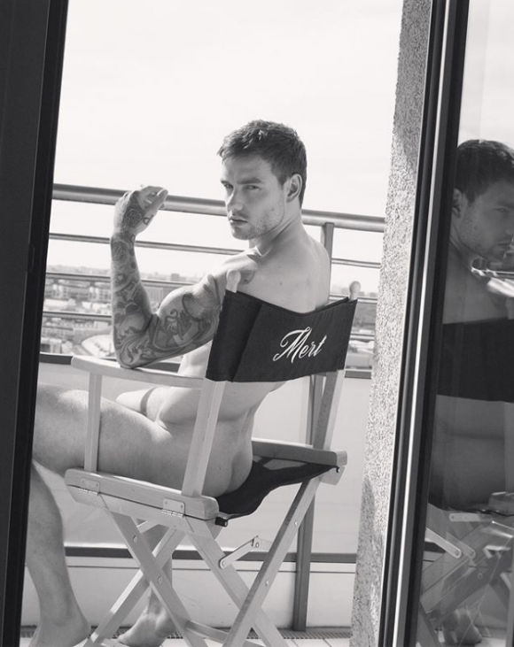 Liam Payne pose nu pour le photographe Mert Alas. Instagram, le 10 juillet 2019