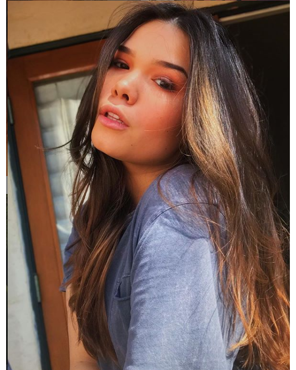 Madison De La Garza pose sur Instagram le 9 mai 2019
