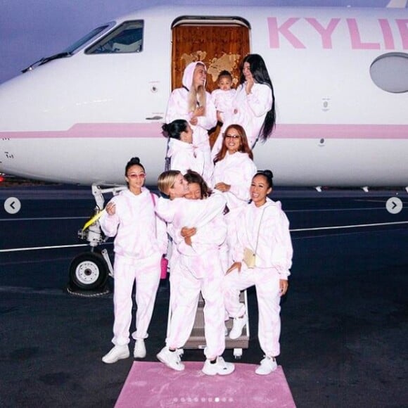 Kylie Jenner en vacances avec ses amies et sa fille Stormi sur les Îles Turks et Caïques. Juillet 2019.