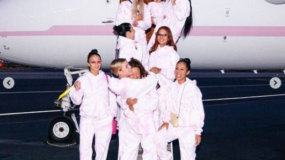 Kylie Jenner entièrement nue pour un voyage entre filles, avec sa petite Stormi