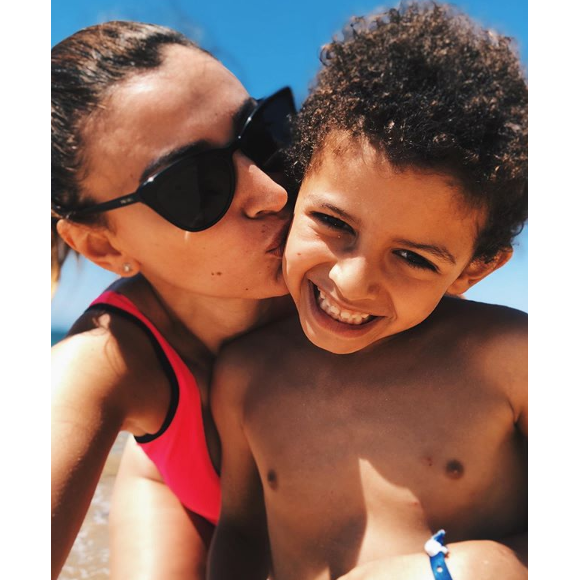 Rachel Legrain-Trapani profite de ses vacances au Portugal avec son fils Gianni, en juillet 2019.