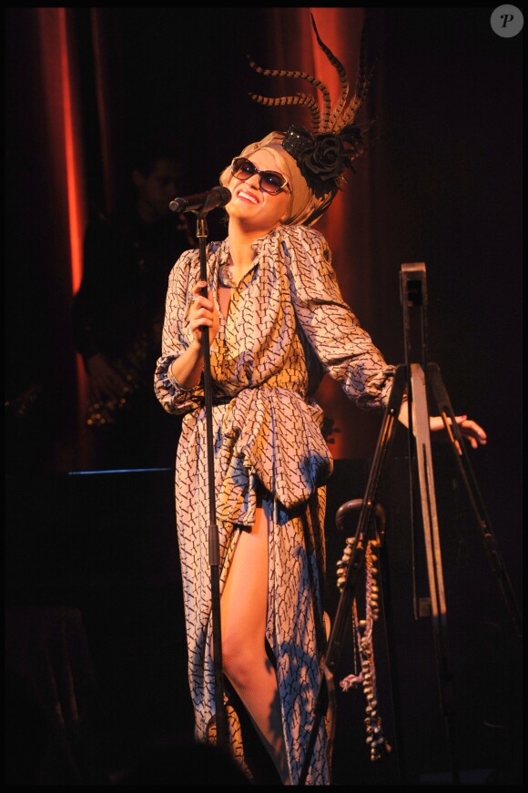 Melody Gardot en concert à Paris en 2011.