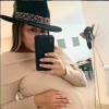 Anaïs Camizuli enceinte et divine en robe moulée, Instagram, 7 avril 2019