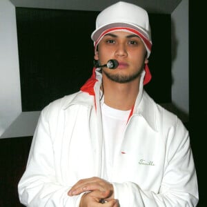 Billy Crawford en showcase au Vip Room à Paris, le 1er décembre 2004