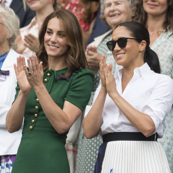 Catherine (Kate) Middleton, duchesse de Cambridge, Meghan Markle, duchesse de Sussex, et Pippa Middleton dans les tribunes lors de la finale femme de Wimbledon "Serena Williams - Simona Halep (2/6 - 2/6) à Londres, le 13 juillet 2019. © Ray Tang/London News Pictures via Zuma Press/Bestimage