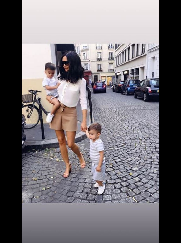 Adil Rami publie une photo de son ex-compagne Sidonie Biémont avec leurs jumeaux Zayn et Madi dans sa story Instagram le 22 juillet 2019.