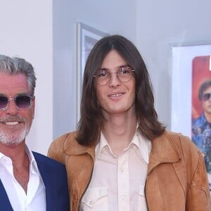 Pierce Brosnan et son fils Dylan à la première de "Once Upon a Time... in Hollywood" à Los Angeles, le 22 juillet 2019.