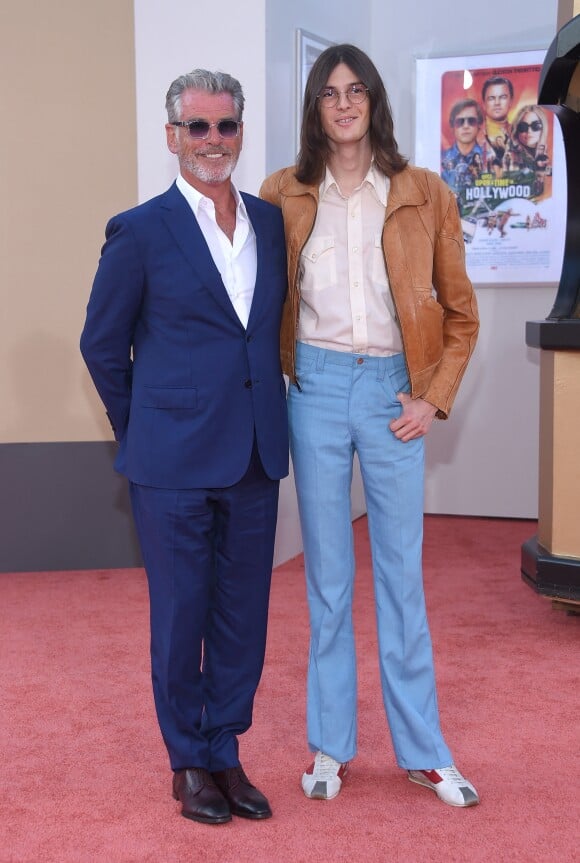 Pierce Brosnan et son fils Dylan à la première de "Once Upon a Time... in Hollywood" à Los Angeles, le 22 juillet 2019.