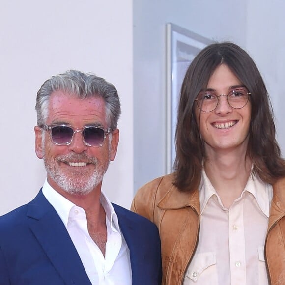 Pierce Brosnan et son fils Dylan à la première de "Once Upon a Time... in Hollywood" à Los Angeles, le 22 juillet 2019.