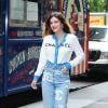 Bella Thorne arrive dans les studios de la radio SiriusXM pour faire la promotion de son nouveau livre 'The Life of a Wannabe Mogul' à New York. Elle porte un jean Chanel et un gilet de la même marque, le 14 juin 2019.