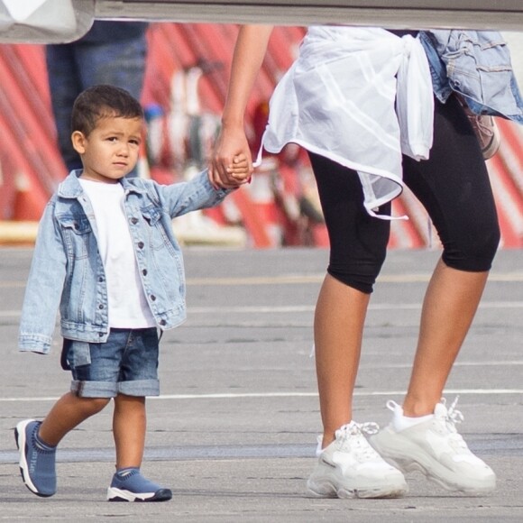 Exclusif - Cristiano Ronaldo, sa compagne Georgina Rodriguez et ses enfants Alana Martina dos Santos Aveiro, Cristiano Jr, Eva Maria Dos Santos, Mateo Ronaldo embarquent dans un jet privé après avoir passé une semaine au dans l'hôtel cinq étoiles Westin Resort Costa Navarino, à l'aéroport de Kalamata en Grèce, le 18 juin 2019.