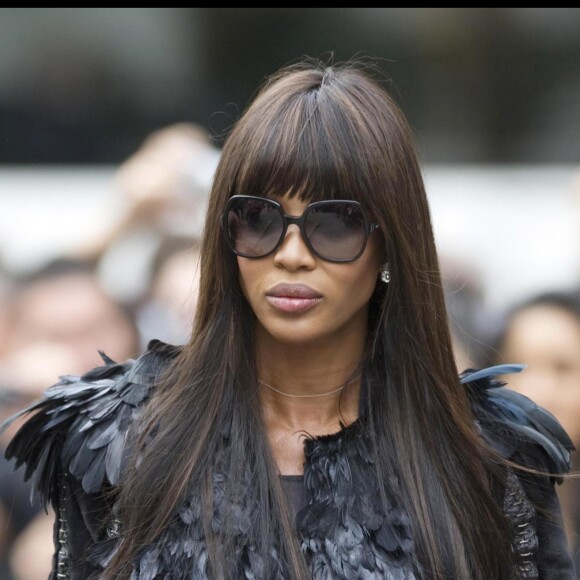 Naomi Campbell assiste à une messe souvenir en hommage au créateur Alexander McQueen. Septembre 2010.