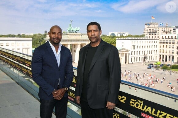 Antoine Fuqua et Denzel Washington en photocall du film "The Equalizer 2" à Berlin. Le 8 août 2018.