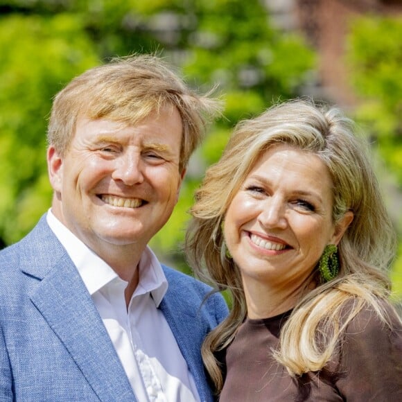 Le roi Willem-Alexander des Pays-Bas, la reine Maxima et leurs filles la princesse héritière Catharina-Amalia, la princesse Alexia et la princesse Ariane ont posé dans les jardins du palais Huis ten Bosch, leur résidence à La Haye, le 19 juillet 2019 lors de la traditionnelle séance photo des vacances d'été avec la presse.