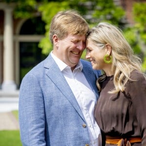 Le roi Willem-Alexander des Pays-Bas, la reine Maxima et leurs filles la princesse héritière Catharina-Amalia, la princesse Alexia et la princesse Ariane ont posé dans les jardins du palais Huis ten Bosch, leur résidence à La Haye, le 19 juillet 2019 lors de la traditionnelle séance photo des vacances d'été avec la presse.