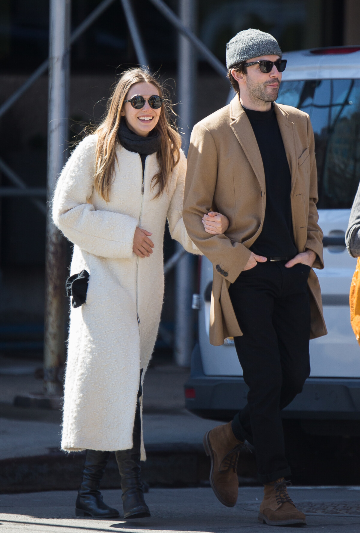 Photo Elizabeth Olsen Avec Son Compagnon Robbie Arnett Du Groupe Milo Greene Dans Les Rues De