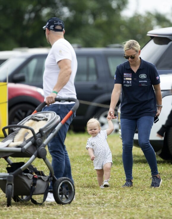 Mike Tindall, Zara Tindall (Phillips) et leur fille Lena lors du Festival of British Eventing à Gatcombe Park le 4 août 2019.