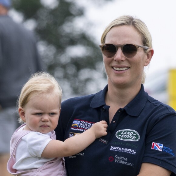 Zara Tindall (Phillips) et sa fille Lena Tindall lors du Festival of British Eventing à Gatcombe Park le 3 août 2019.