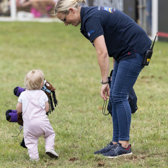 Zara Tindall (Phillips) et sa fille Lena Tindall lors du Festival of British Eventing à Gatcombe Park le 3 août 2019.