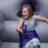 Mia Tindall, fille de Zara (Phillips) et Mike Tindall, était surexcitée dans un château gonflable lors du Festival of British Eventing à Gatcombe Park le 2 août 2019.