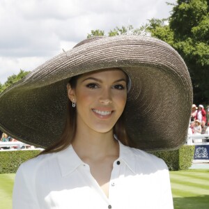 Iris Mittenaere - Prix de Diane Longines à l'hippodrome de Chantilly, le 16 juin 2019. © Marc Ausset-Lacroix/Bestimage