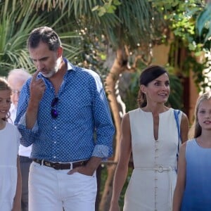 Le roi Felipe VI d'Espagne, la reine Letizia et leurs filles la princesse Leonor des Asturies et l'infante Sofia ont visité le 8 août 2019 la maison-musée Son Marroig entre Valdemosa et Deia, à Majorque, qui honore la mémoire de l'archiduc Louis-Salvador de Habsbourg-Lorraine, grand découvreur de la Méditerranée et amoureux de Majorque.