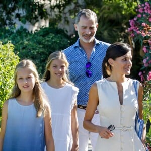 Le roi Felipe VI d'Espagne, la reine Letizia et leurs filles la princesse Leonor des Asturies et l'infante Sofia ont visité le 8 août 2019 la maison-musée Son Marroig entre Valdemosa et Deia, à Majorque, qui honore la mémoire de l'archiduc Louis-Salvador de Habsbourg-Lorraine, grand découvreur de la Méditerranée et amoureux de Majorque.