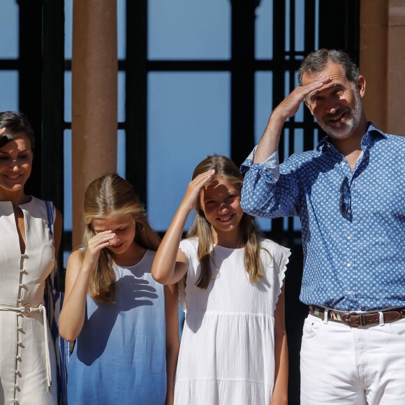 Le roi Felipe VI d'Espagne, la reine Letizia et leurs filles la princesse Leonor des Asturies et l'infante Sofia ont visité le 8 août 2019 la maison-musée Son Marroig entre Valdemosa et Deia, à Majorque, qui honore la mémoire de l'archiduc Louis-Salvador de Habsbourg-Lorraine, grand découvreur de la Méditerranée et amoureux de Majorque.