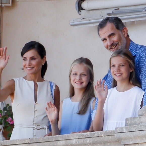 Le roi Felipe VI d'Espagne, la reine Letizia et leurs filles la princesse Leonor des Asturies et l'infante Sofia ont visité le 8 août 2019 la maison-musée Son Marroig entre Valdemosa et Deia, à Majorque, qui honore la mémoire de l'archiduc Louis-Salvador de Habsbourg-Lorraine, grand découvreur de la Méditerranée et amoureux de Majorque.