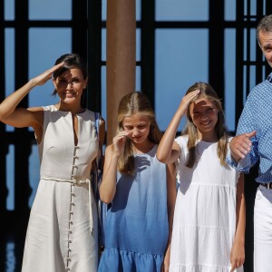 Le roi Felipe VI d'Espagne, la reine Letizia et leurs filles la princesse Leonor des Asturies et l'infante Sofia ont visité le 8 août 2019 la maison-musée Son Marroig entre Valdemosa et Deia, à Majorque, qui honore la mémoire de l'archiduc Louis-Salvador de Habsbourg-Lorraine, grand découvreur de la Méditerranée et amoureux de Majorque.