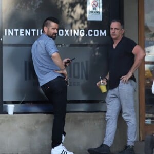 Exclusif - Colin Farrell est allé boire un café avec un ami dans le quartier de Los Feliz à Los Angeles, le 7 août 2019.