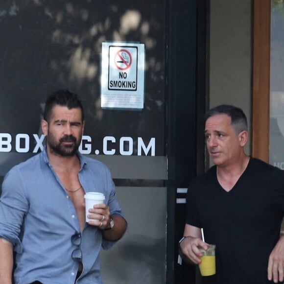 Exclusif - Colin Farrell est allé boire un café avec un ami dans le quartier de Los Feliz à Los Angeles, le 7 août 2019.