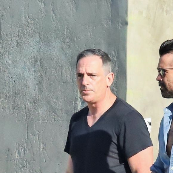 Exclusif - Colin Farrell est allé boire un café avec un ami dans le quartier de Los Feliz à Los Angeles, le 7 août 2019.
