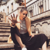 Fanny Leeb a partagé cette photo d'elle, avec les cheveux qui repoussent, sur Instagram, le 24 juillet 2019.