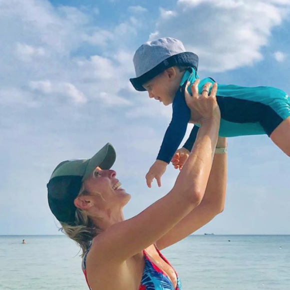 Sylvie Tellier partage des photos de famille avec son fils Roméo sur son compte Instagram (Août 2019).