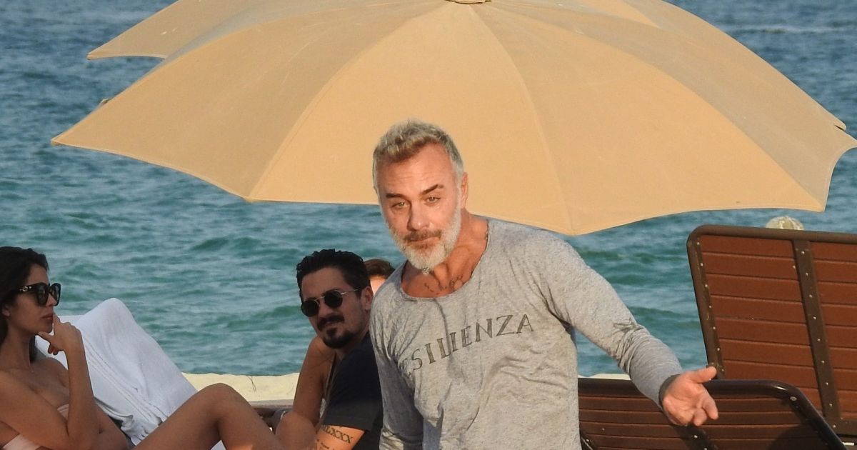 Gianluca Vacchi Et Sa Compagne Sharon Fonseca Passent Une Journée