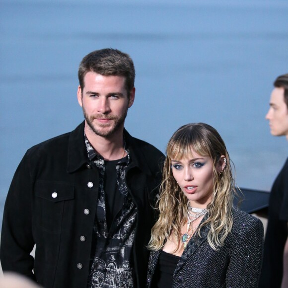 Liam Hemsworth et sa femme Miley Cyrus - Arrivées - Saint Laurent présente sa collection homme printemps-été 2020 à Malibu le 6 juin 2019. ©Cyrill Gueny / Bestimage