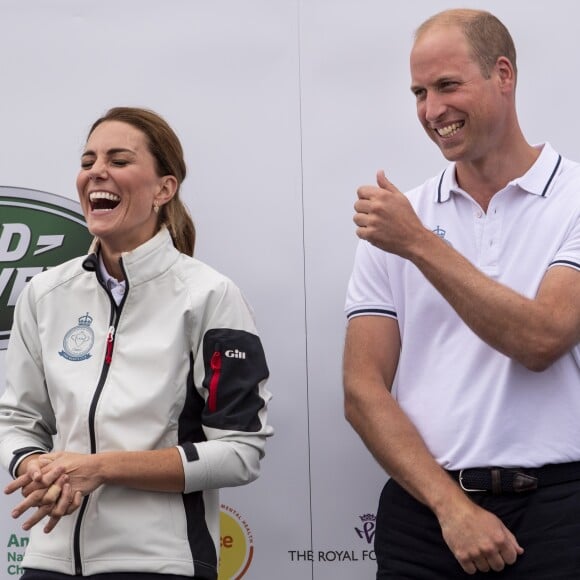 Le prince William, duc de Cambridge, et Catherine (Kate) Middleton, duchesse de Cambridge, lors de la remise des prix de la régate King's Cup à Cowes, Royaume Uni, le 8 août 2019.