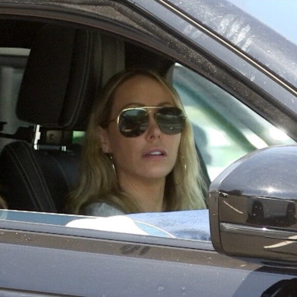 Miley Cyrus a été aperçue avec sa mère Tish et K.Carter à Los Angeles, le 17 août 2019.
