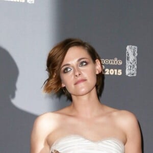 Kristen Stewart (César de la Meilleure actrice dans un second rôle) - Press room de la 40ème cérémonie des César au théâtre du Châtelet à Paris. Le 20 février 2015.