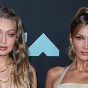 Gigi et Bella Hadid assistent aux MTV Video Music Awards 2019 au Prudential Center à Newark dans le New Jersey. Le 26 août 2019.