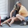 Exclusif - Kristen Stewart plaisante et embrasse tendrement sa compagne Dylan Meyer dans les rues de New York, 15 août 2019